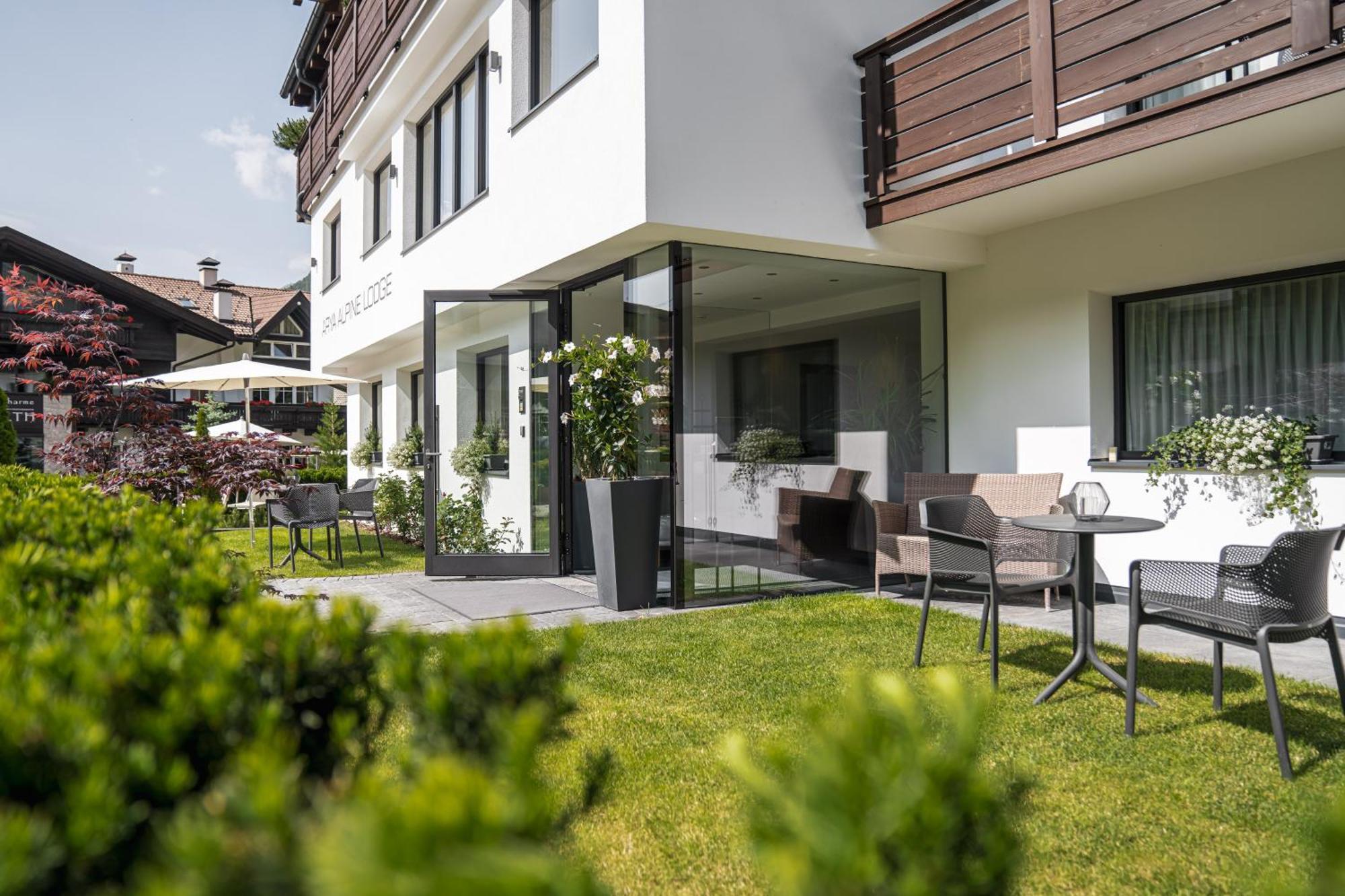 Arya Alpine Lodge Selva di Val Gardena Luaran gambar